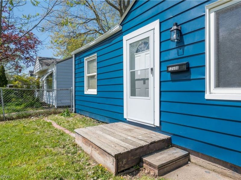 12506 Matherson Avenue, Cleveland, OH 44135 Photo 4