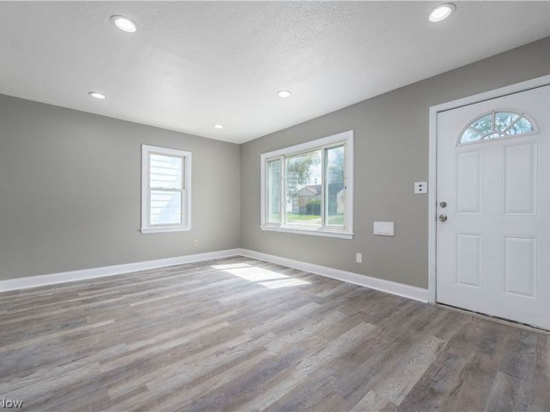 12506 Matherson Avenue, Cleveland, OH 44135 Photo 5