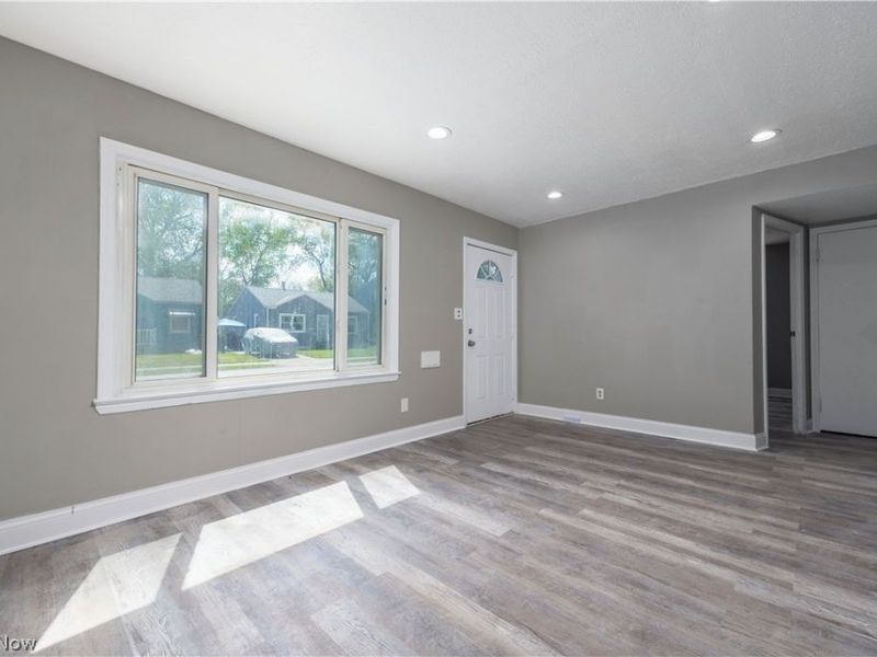 12506 Matherson Avenue, Cleveland, OH 44135 Photo 7