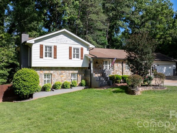 14214 Honeysuckle Ridge Drive, Matthews, NC 28105