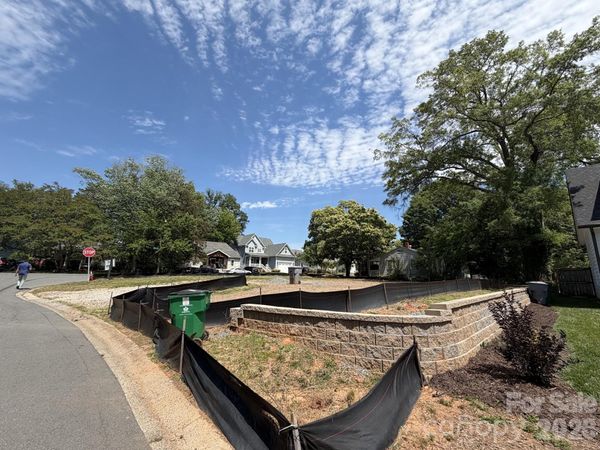 400 Greystone Road, Charlotte, NC 28209