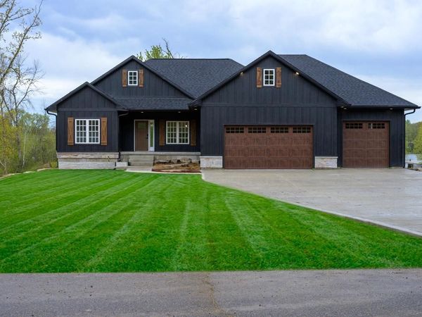 W647 Oak Shore Drive, Fall River, WI 53932