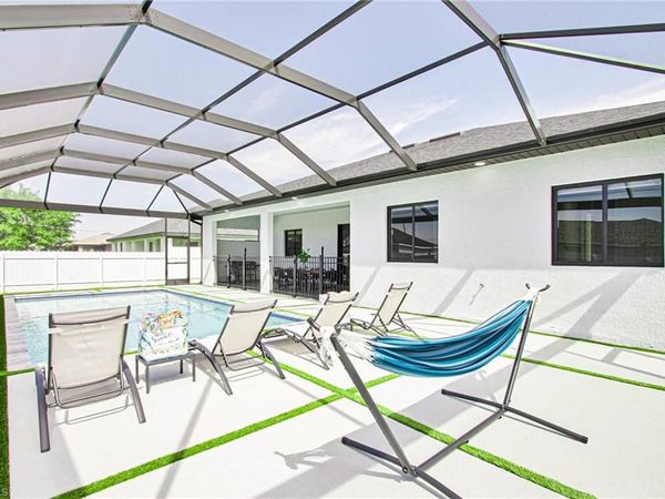 836 NE 6th PL , CAPE CORAL, FL 33909