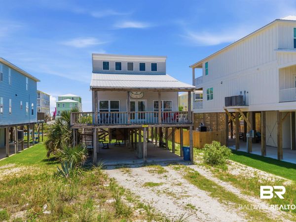 1425 W Lagoon Avenue, Gulf Shores, AL 36542