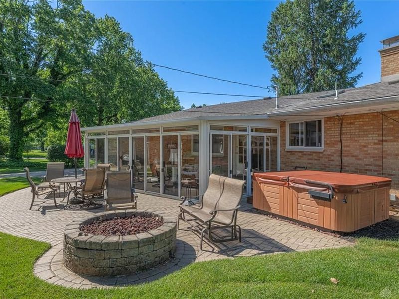 6459 Sweet Briar Lane, Washington Township, OH 45459 Photo 3