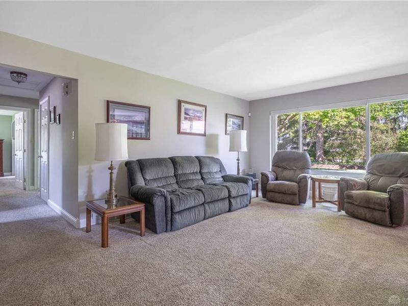 6459 Sweet Briar Lane, Washington Township, OH 45459 Photo 5