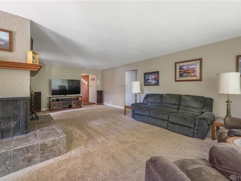 6459 Sweet Briar Lane, Washington Township, OH 45459 Photo 7
