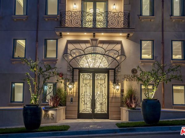 1825 Pandora Avenue, Unit PH 404, Los Angeles, CA 90025