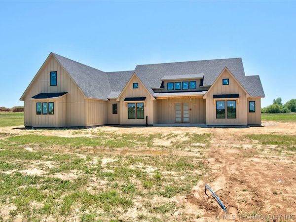 1413 Gunner Lane , Muskogee, OK 74403