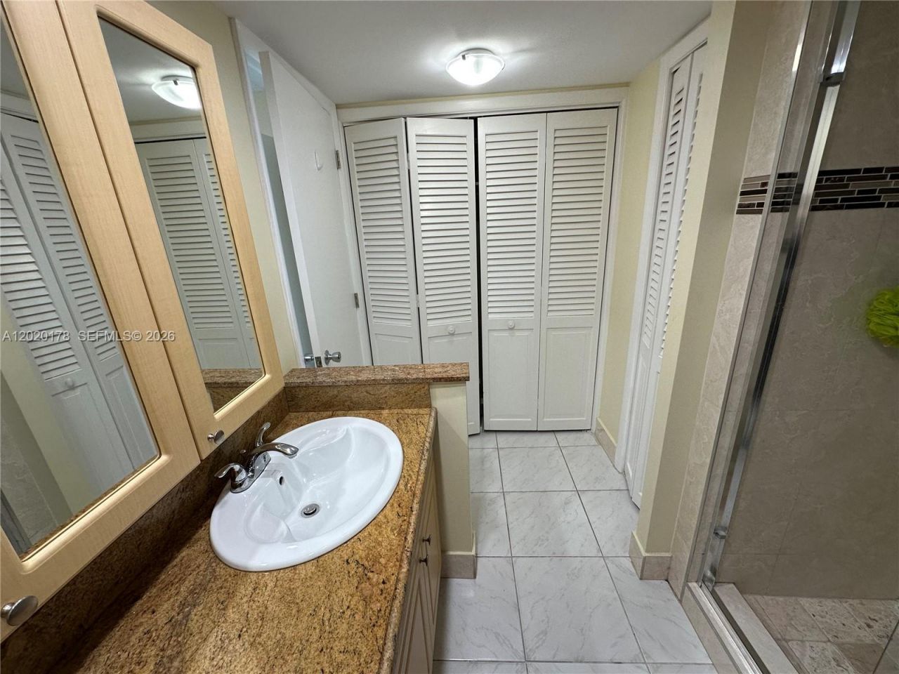 6039 Collins Ave, Unit 924, Miami Beach, FL 33140 Photo