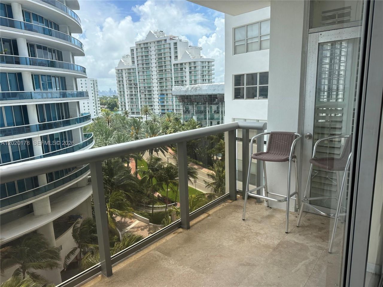 6039 Collins Ave, Unit 924, Miami Beach, FL 33140 Photo