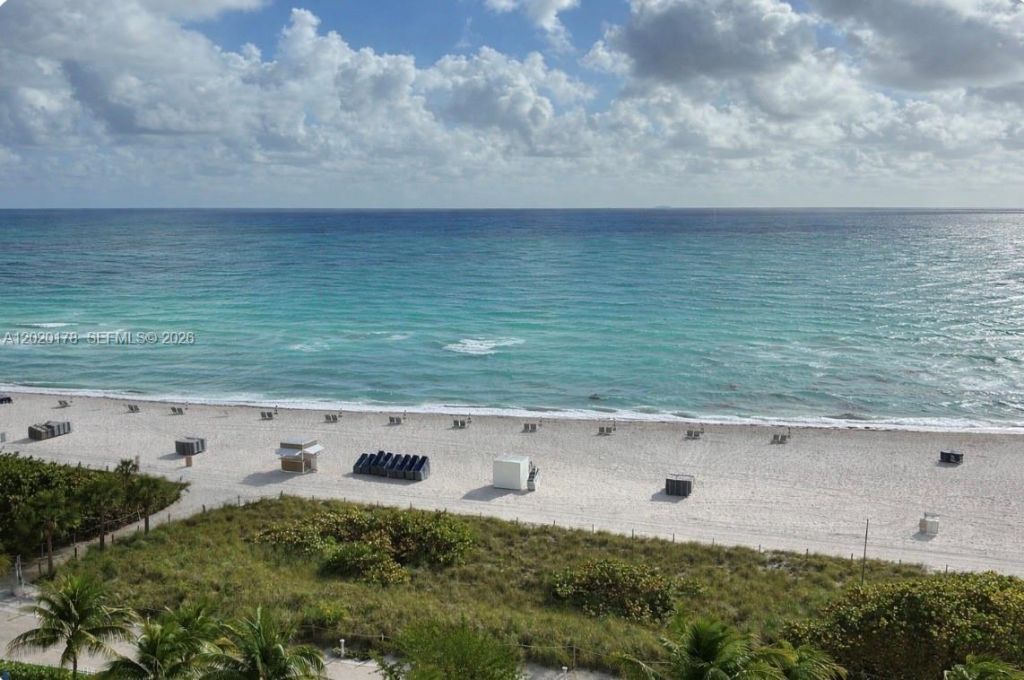 6039 Collins Ave, Unit 924, Miami Beach, FL 33140 Photo