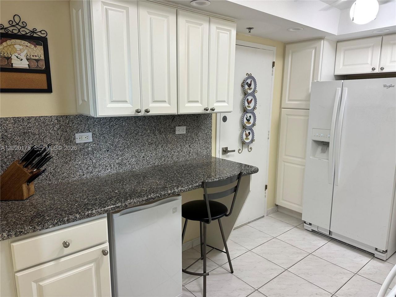 6039 Collins Ave, Unit 924, Miami Beach, FL 33140 Photo
