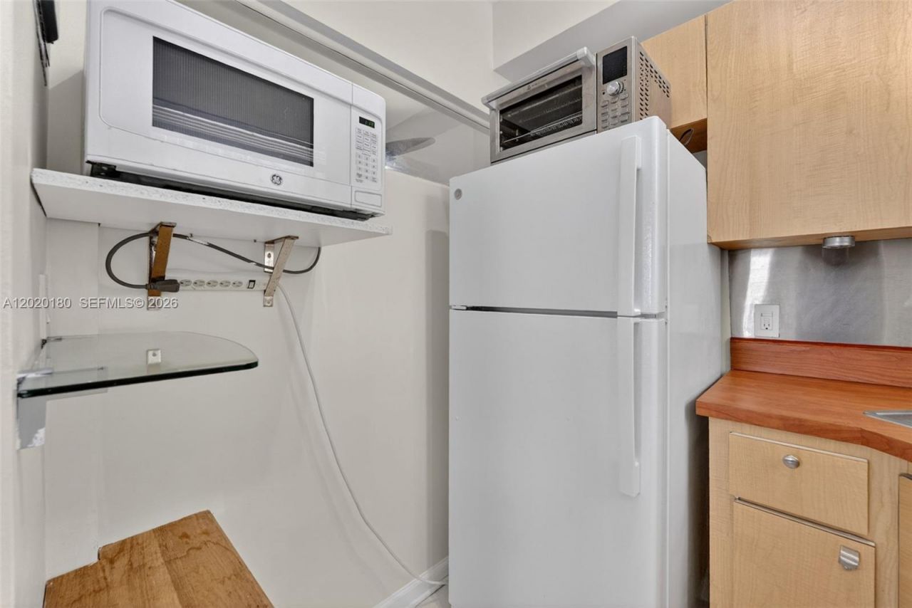 1027 Euclid Ave, Unit 8, Miami Beach, FL 33139 Photo