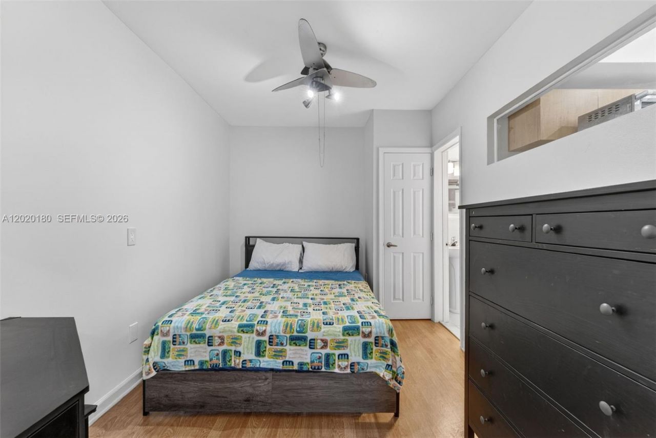 1027 Euclid Ave, Unit 8, Miami Beach, FL 33139 Photo