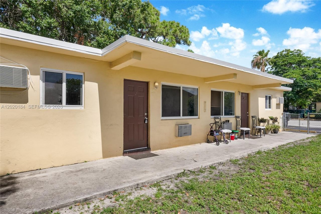 1124 NW 2nd St, Unit 2, Fort Lauderdale, FL 33311 Photo