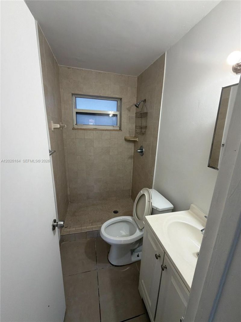1124 NW 2nd St , Unit 2, Fort Lauderdale, FL 33311 Photo