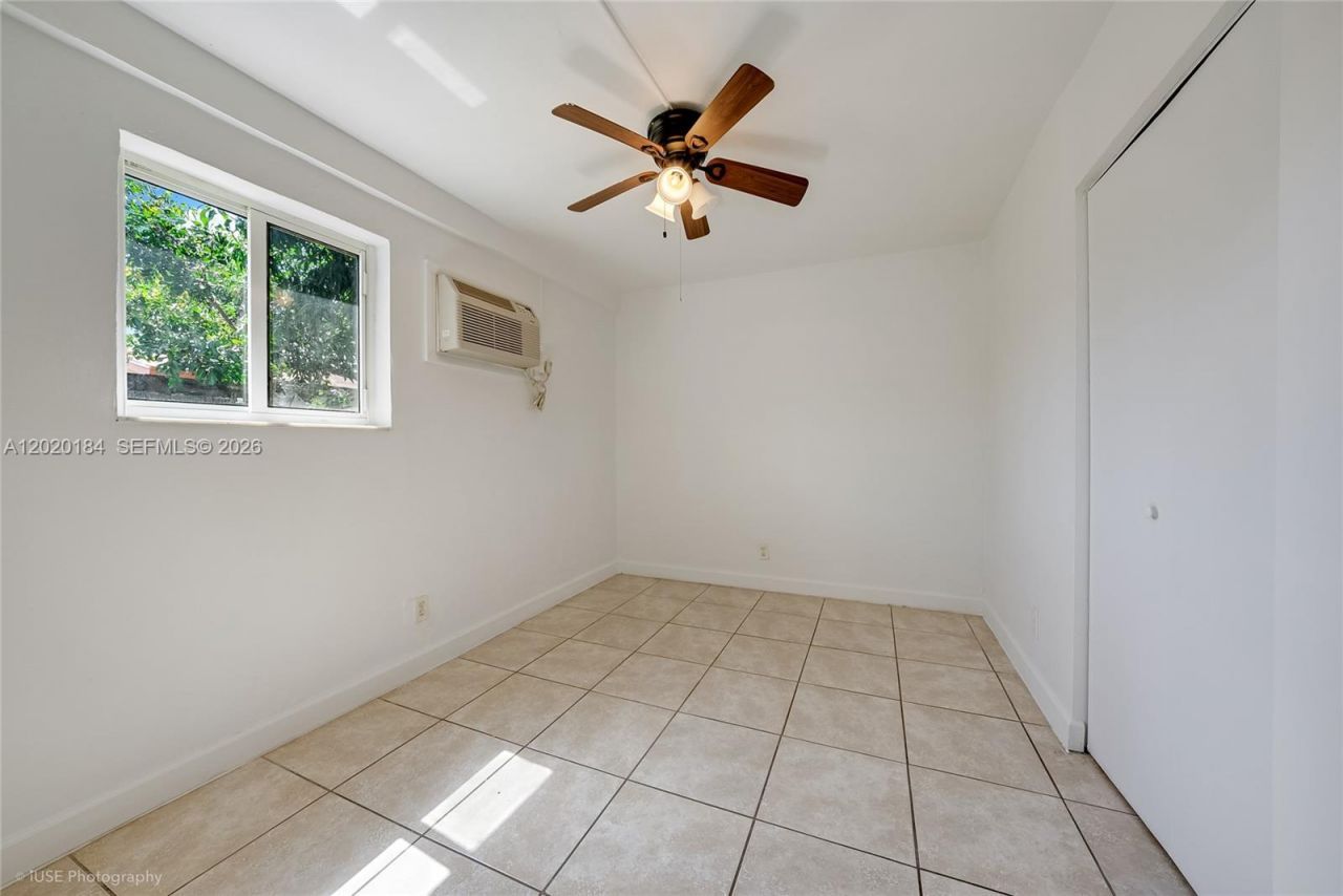 1124 NW 2nd St, Unit 2, Fort Lauderdale, FL 33311 Photo