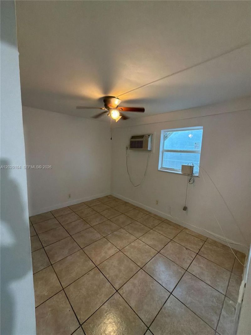 1124 NW 2nd St , Unit 2, Fort Lauderdale, FL 33311 Photo