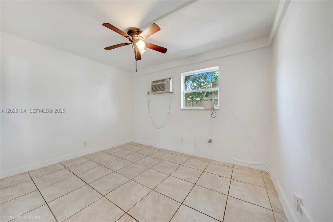 1124 NW 2nd St, Unit 2, Fort Lauderdale, FL 33311 Photo