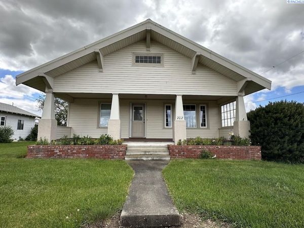 202 E 6th St., La Crosse, WA 99143