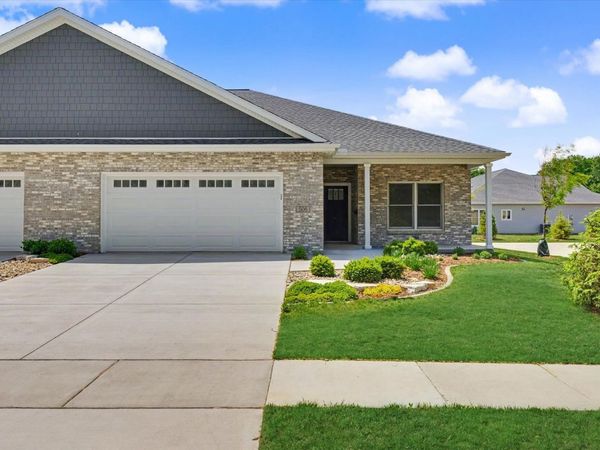 506 S 6th Street , Fairbury, IL 61739