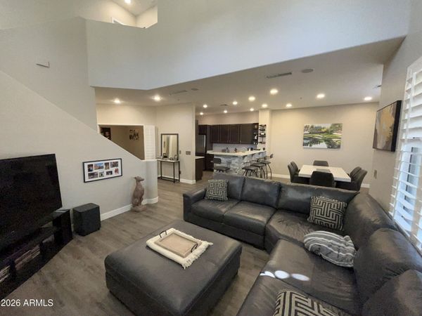 7445 E EAGLE CREST Drive, Unit 1064, Mesa, AZ 85207