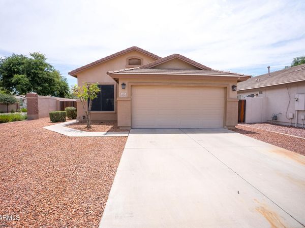 8203 W Tonto Lane, Peoria, AZ 85382