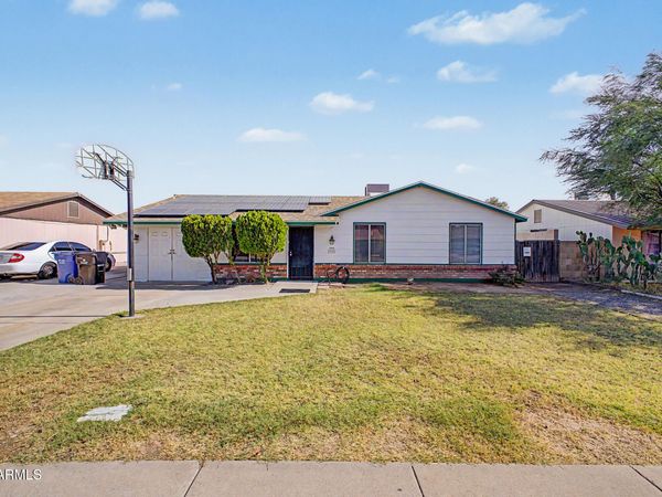 7145 W INDIANOLA Avenue, Phoenix, AZ 85033
