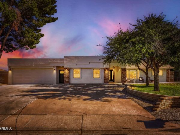 4111 W PARADISE Lane, Phoenix, AZ 85053