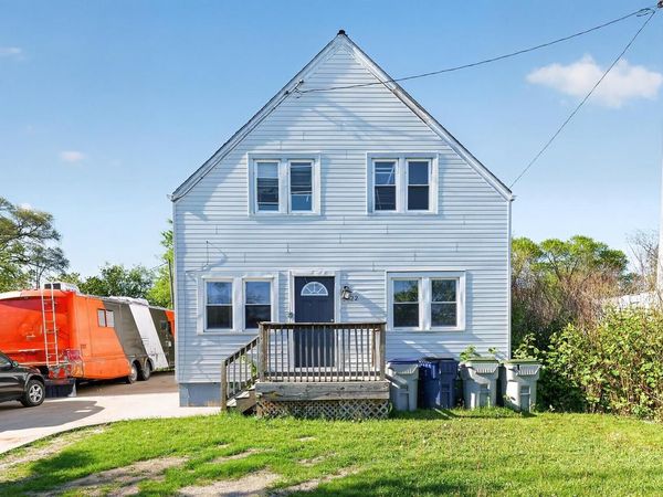 5622 Mill ROAD, Milwaukee, WI 53218