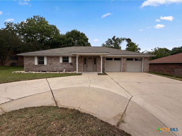 410 Cole Avenue , Temple, TX 76501