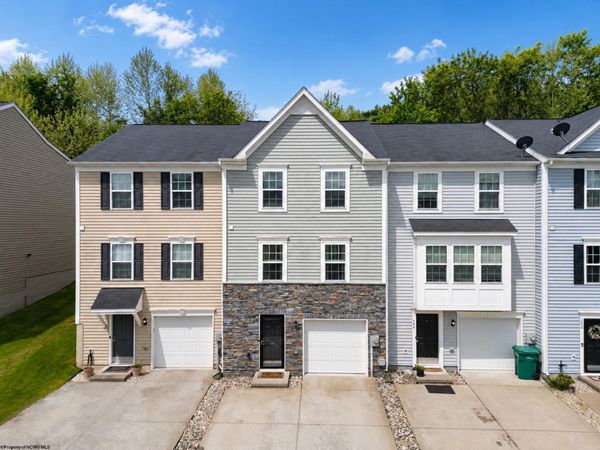 205 Queensbury Court, Fairmont, WV 26554