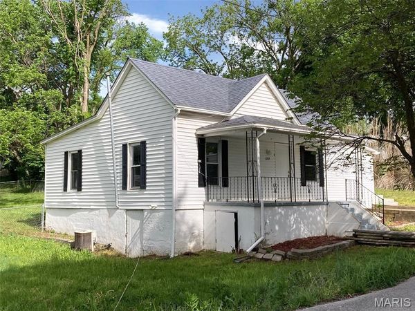 1205 Madison Street , Centertown, MO 65023