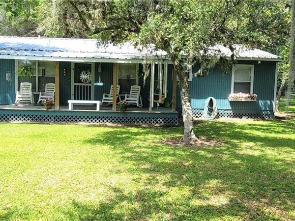 324 Wooldridge Road , Seadrift, TX 77983