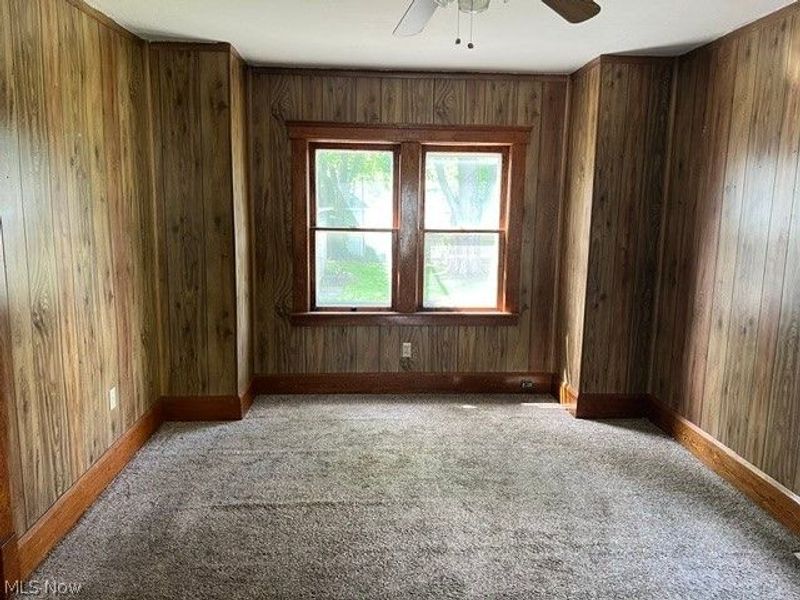 335 Oxford Avenue, Elyria, OH 44035 Photo 4