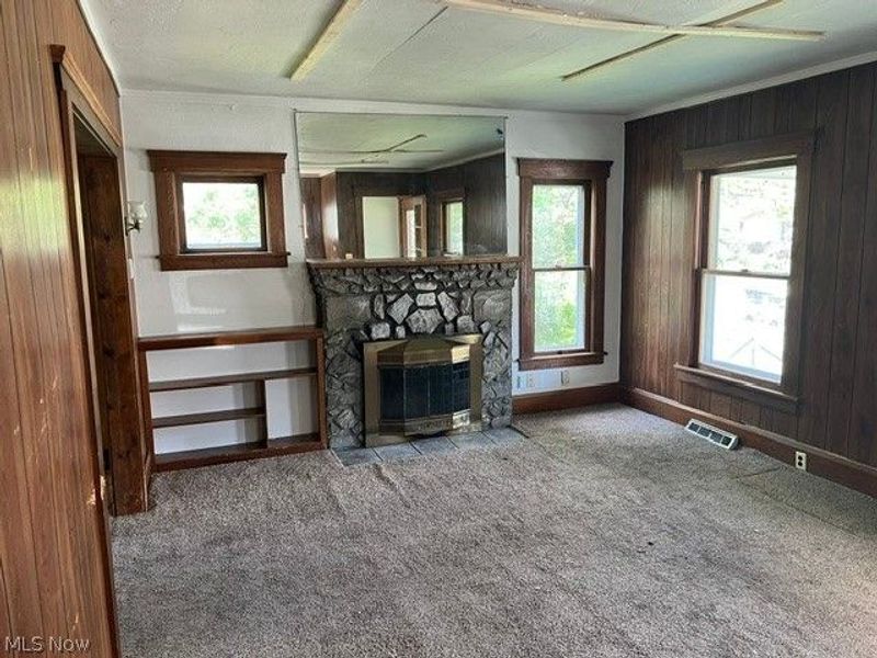 335 Oxford Avenue, Elyria, OH 44035 Photo 5