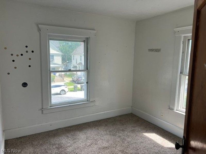 335 Oxford Avenue, Elyria, OH 44035 Photo 8