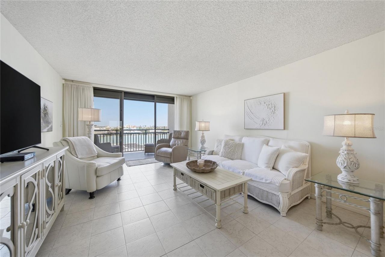 1 Key Capri, Unit 603W, Treasure Island, FL 33706 Photo