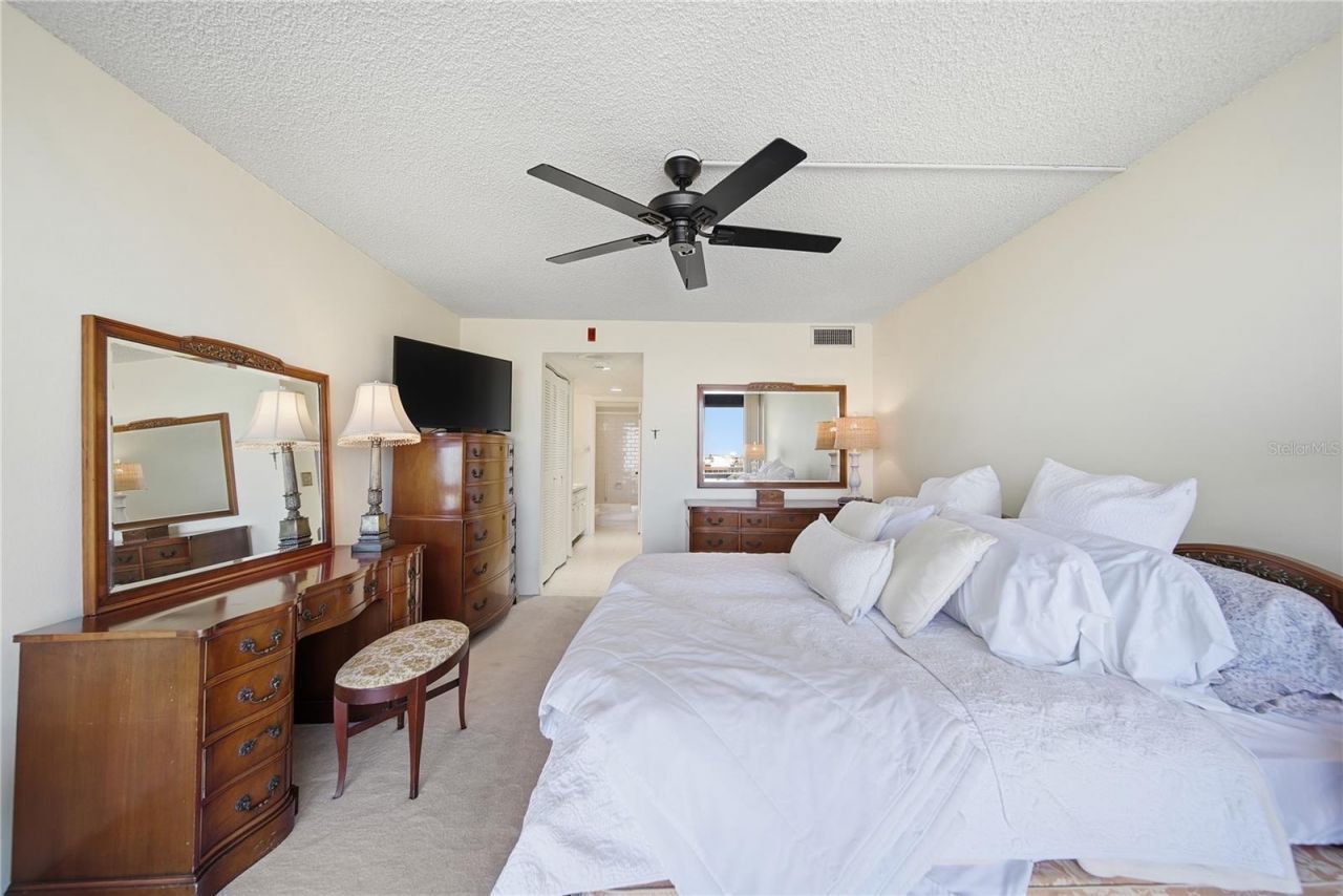 1 Key Capri, Unit 603W, Treasure Island, FL 33706 Photo