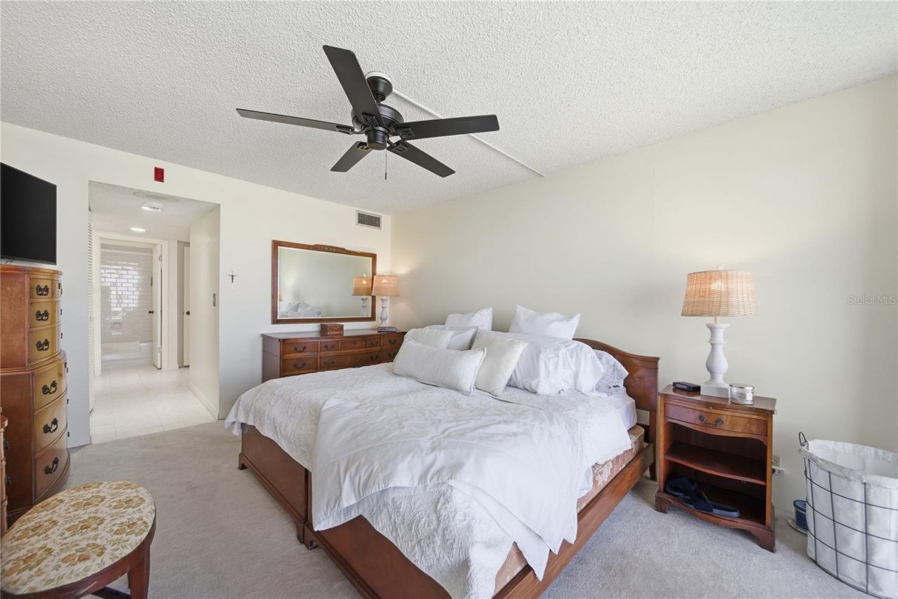 1 Key Capri, Unit 603W, Treasure Island, FL 33706 Photo
