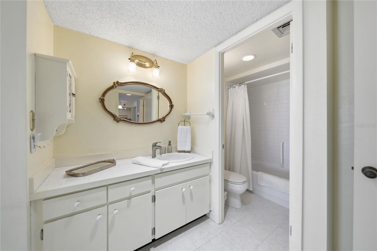 1 Key Capri, Unit 603W, Treasure Island, FL 33706 Photo