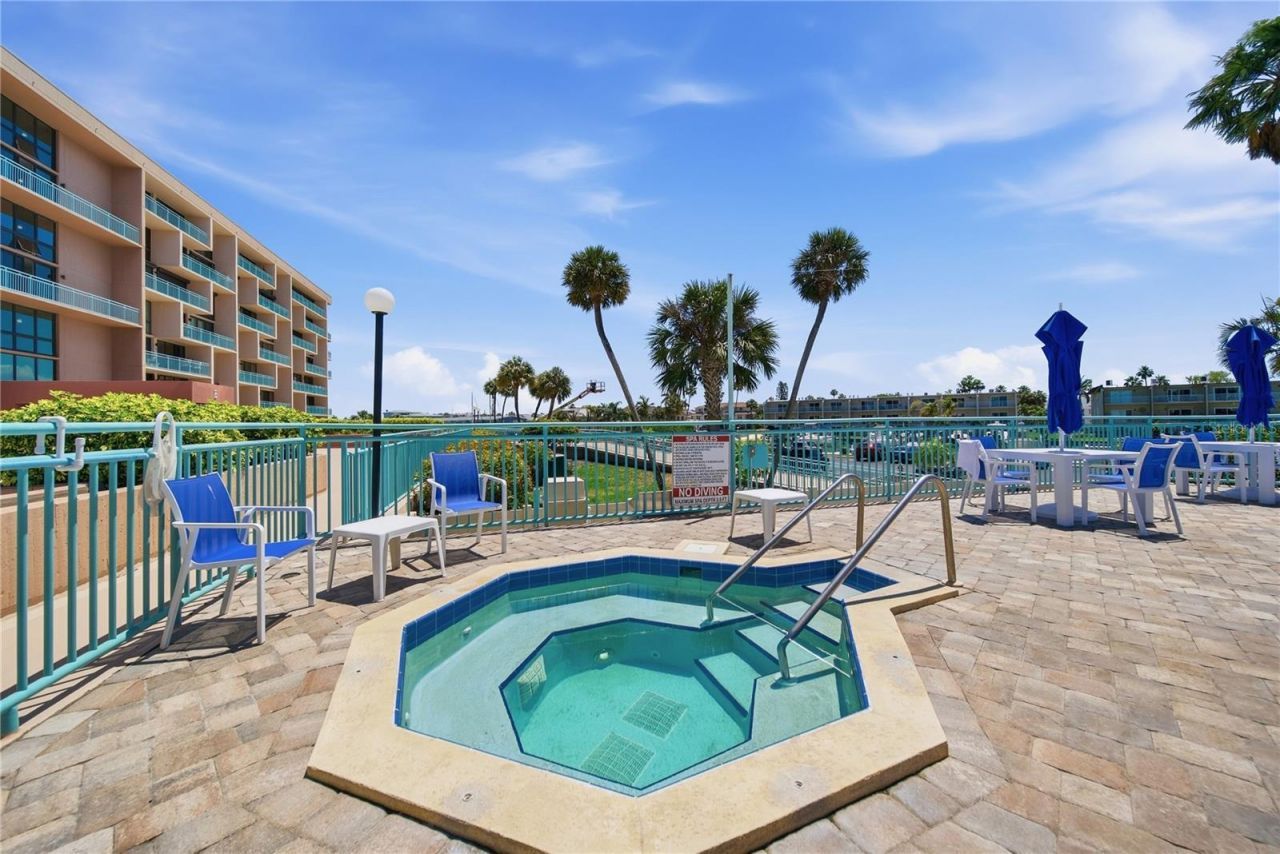 1 Key Capri, Unit 603W, Treasure Island, FL 33706 Photo