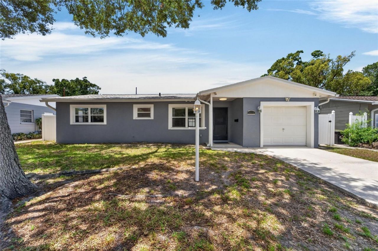 6670 26th Way N, Saint Petersburg, FL 33703 Main Photo
