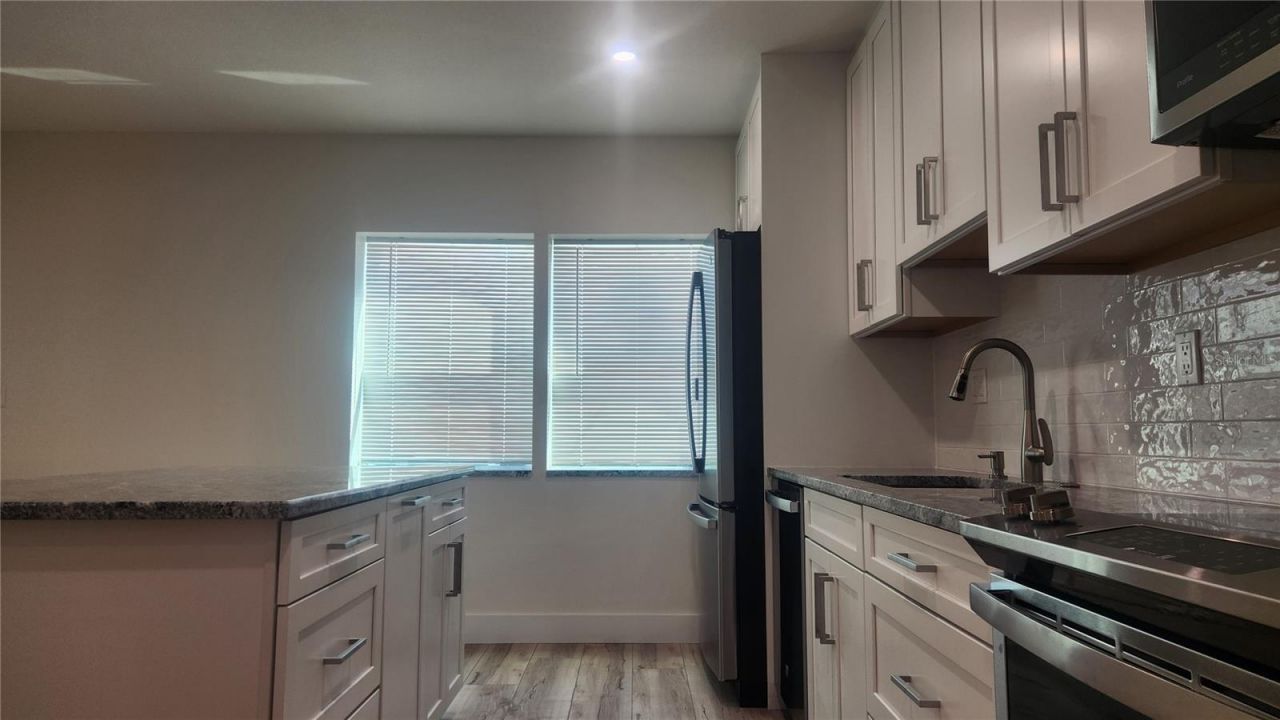 2117 5th Street, Unit Front Hous, Sarasota, FL 34237 Photo
