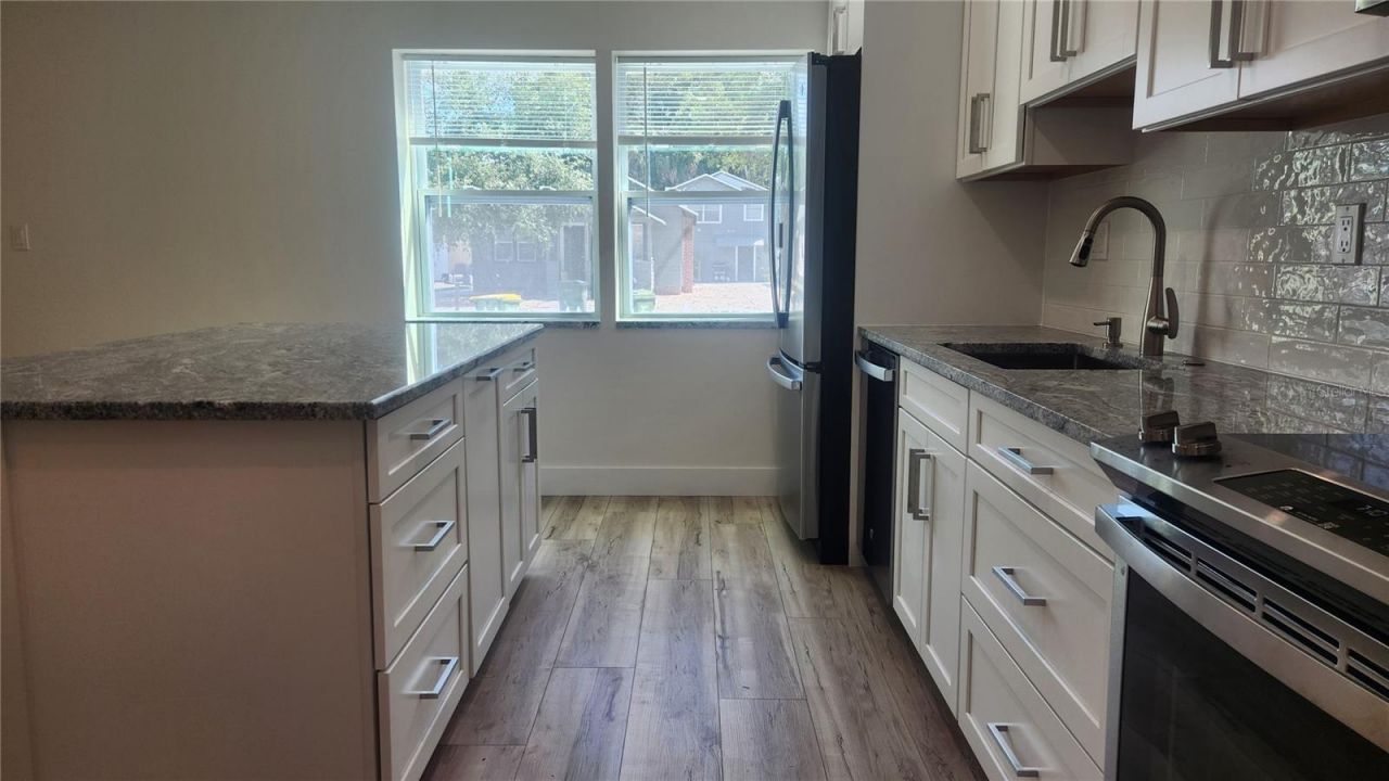 2117 5th Street, Unit Front Hous, Sarasota, FL 34237 Photo