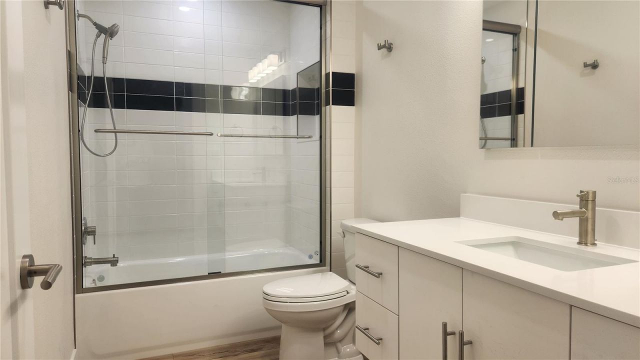 2117 5th Street, Unit Front Hous, Sarasota, FL 34237 Photo