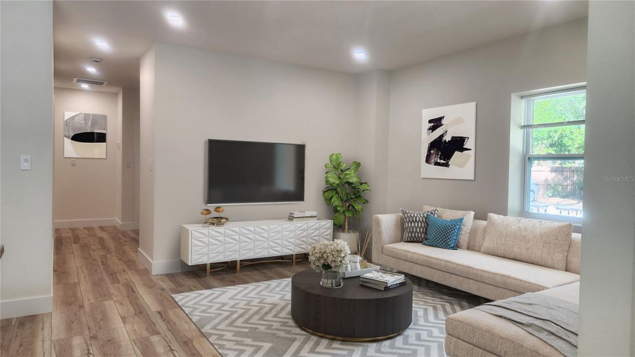 2117 5th Street, Unit Front Hous, Sarasota, FL 34237 Photo