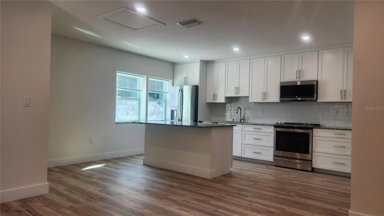 2117 5th Street, Unit Front Hous, Sarasota, FL 34237 Photo