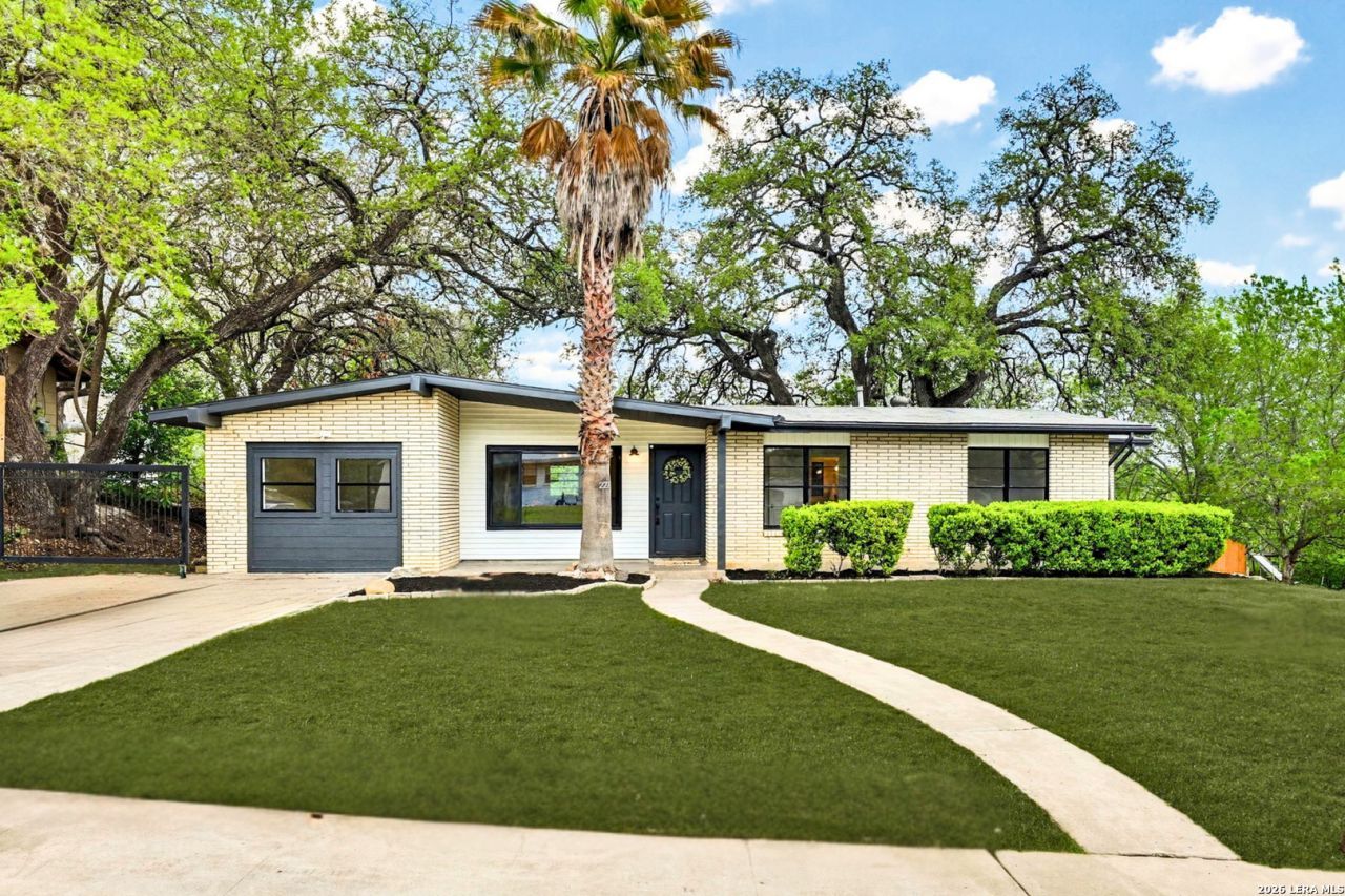 227 W Glenview, San Antonio, TX 78228 Main Photo